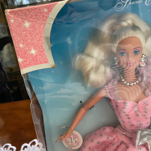 The 35th Anniversary Barbie Doll 1997 Walmart Special Edition collectib… - Picture 3 of 8